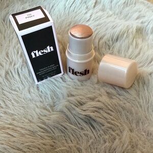 NWT Pinky Highlighting Balm in Soft Pink